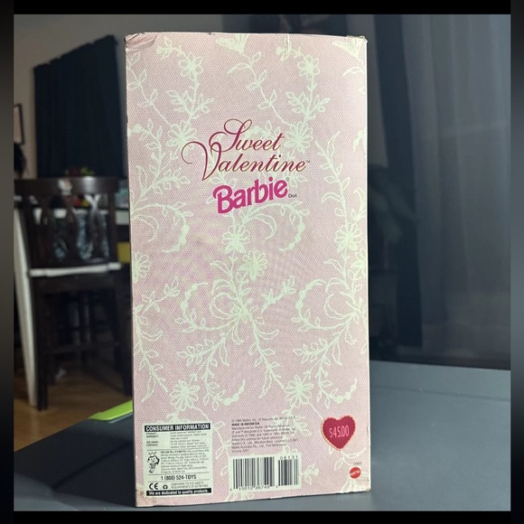 Barbie 1995 Sweet Valentine Doll By Mattel - Hallmark Special Edition - NRFB - Picture 3 of 6